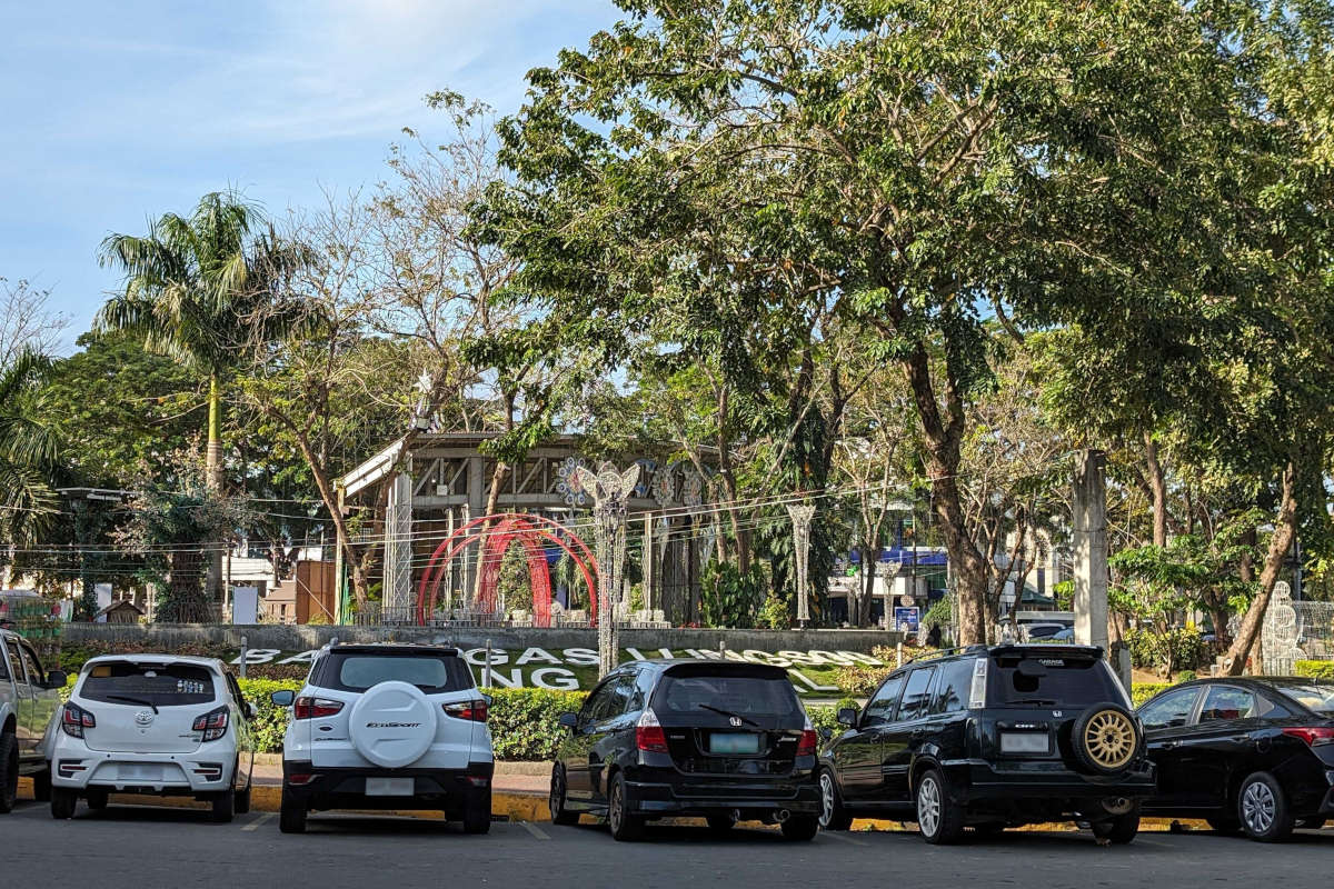 Current view of Plaza Mabini facing the northeast corner at P. Panganiban Street and P. Dandan Street, Batangas City